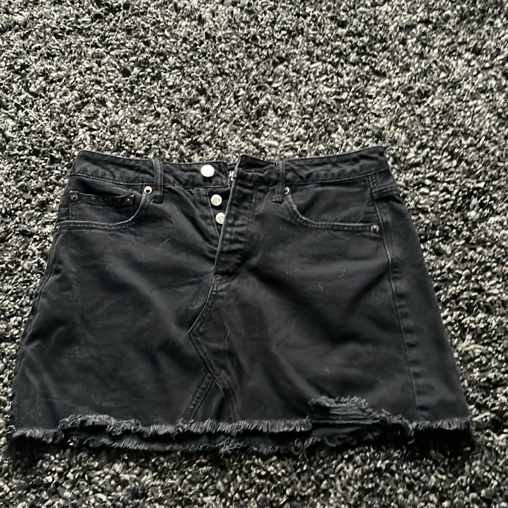 American Eagle Outfitters black jean skirt size 6